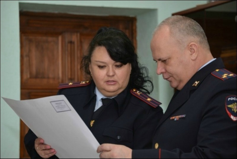 Погоны и звания российских полицейских Погоны и звания российских полицейских